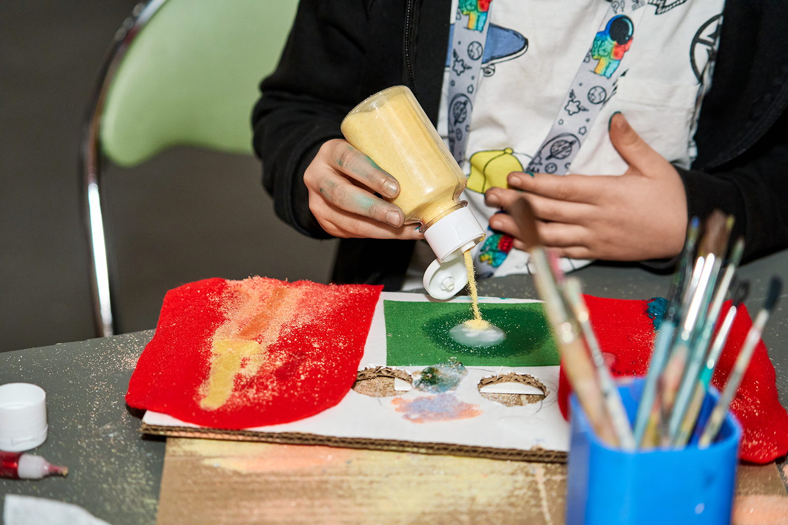 Мастер-класс «Маска-фантазия: портрет в стиле абстракции»