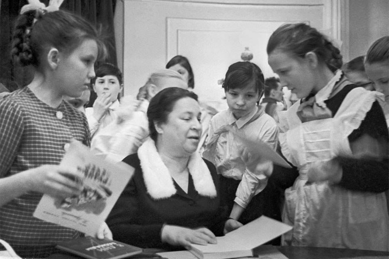 Каждый знает, это кто: Это – Агния Барто