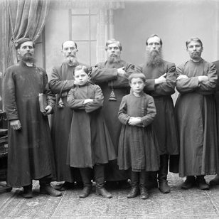 Инна Сергеевна Веселова. Цикл Наследие. "Запечатленный ангел: образы, реликвии и этос старообрядцев в памяти их потомков."