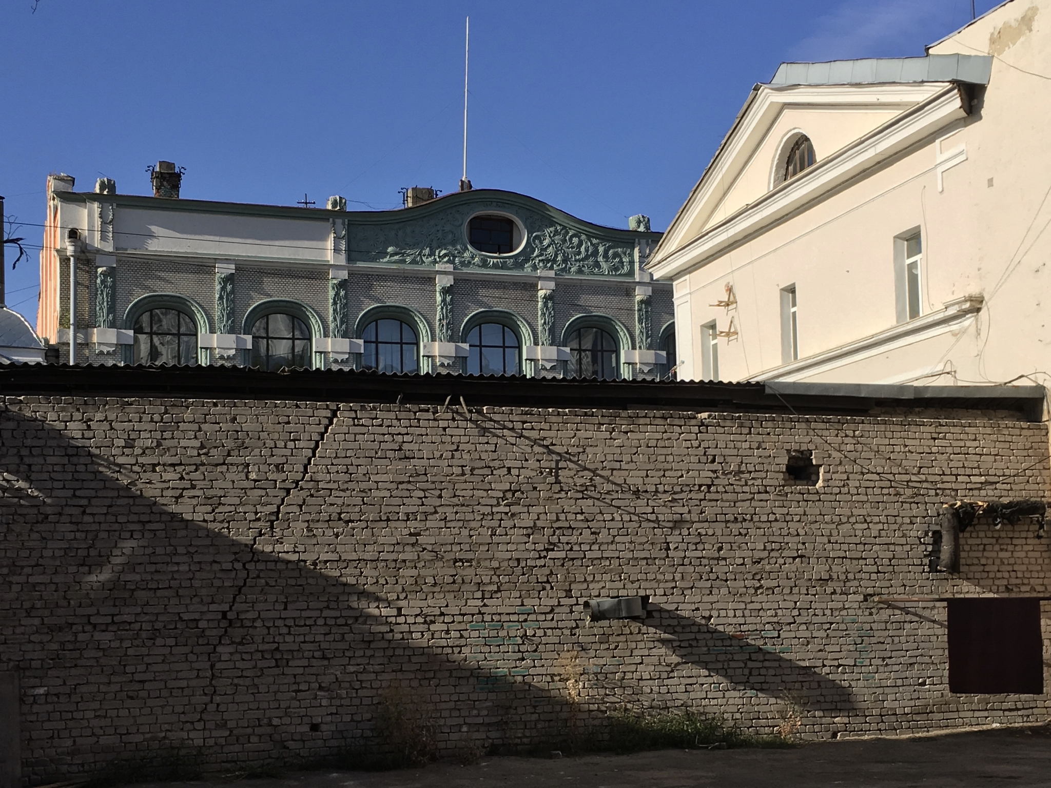 Детали Нижнего базара: между пафосом и бытом — с Антоном Марцевым