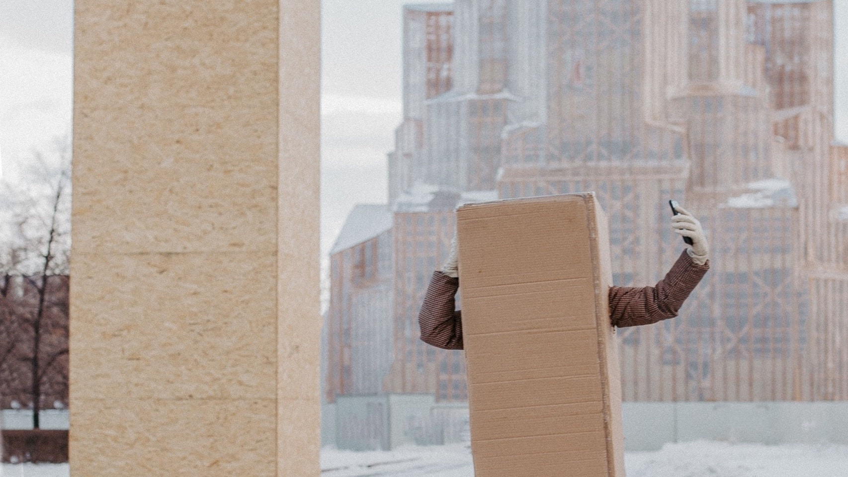 Моно-спектакль «История одной коробки»