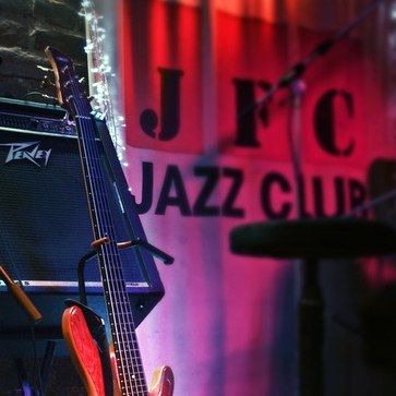 Фестиваль розовых вин России «Jazz по бокалам» в легендарном клубе JFC. 18+