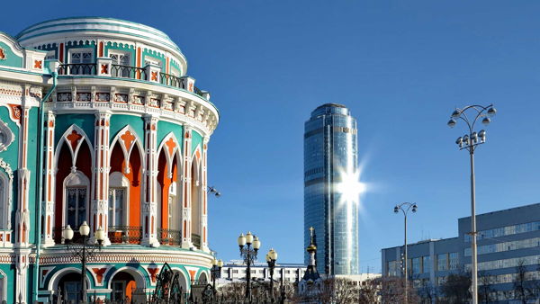 Бесплатная бизнес-игра для гостеприимства Екатеринбурга от Real Skills и партнеров