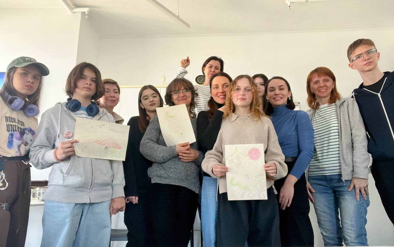 Парная арт-терапия для подростков 14+ и их родителей