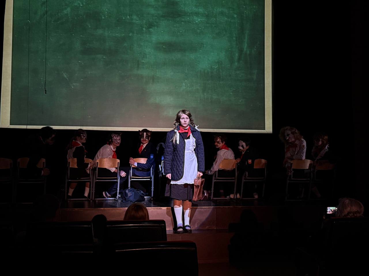 Марафон школьных театров: спектакль «Чучело»