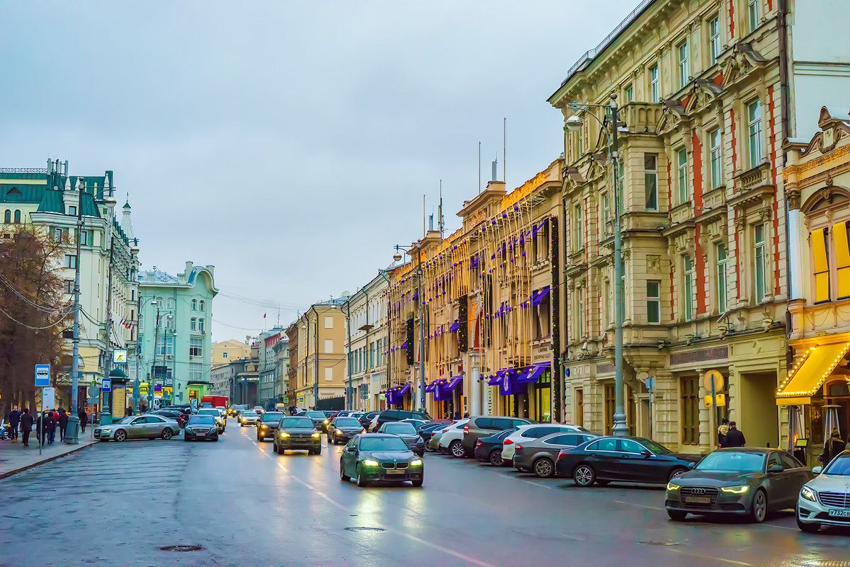 Сейчас петровка. Улица Петровка. Ул Петровка Москва. Вид улицы Петровка.