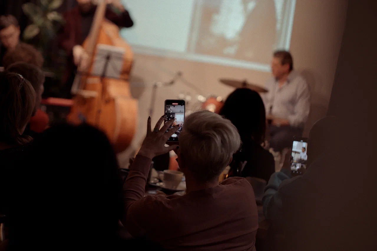 КУЛЬТОВЫЕ ДЖАЗМЕНЫ: концерт + лекция арт-кафе "Книги и кофе"