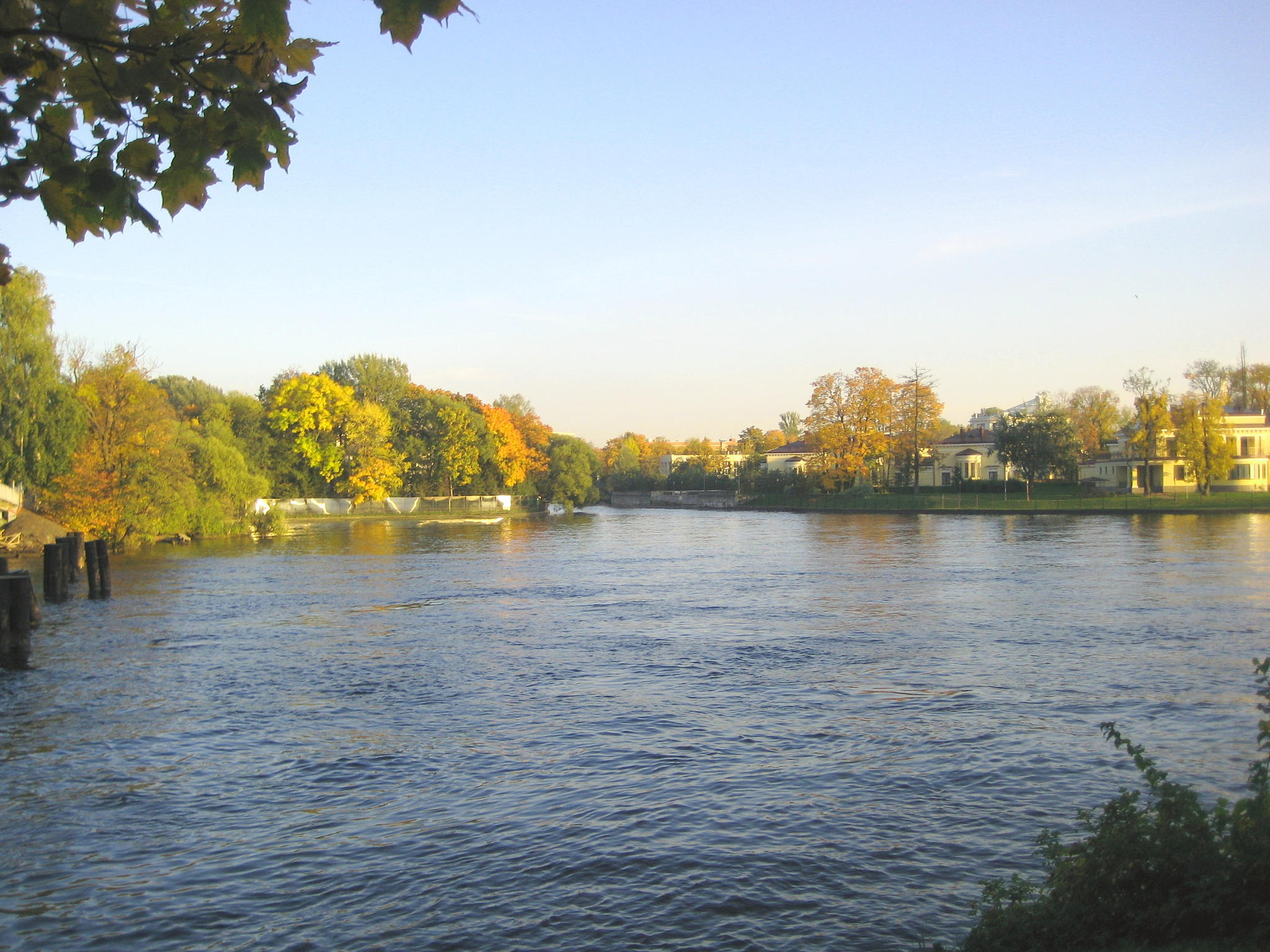 «По малым рекам Петербурга»