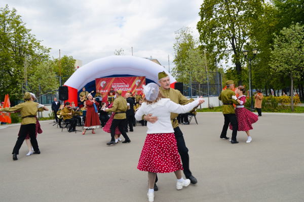 Танцевальная площадка