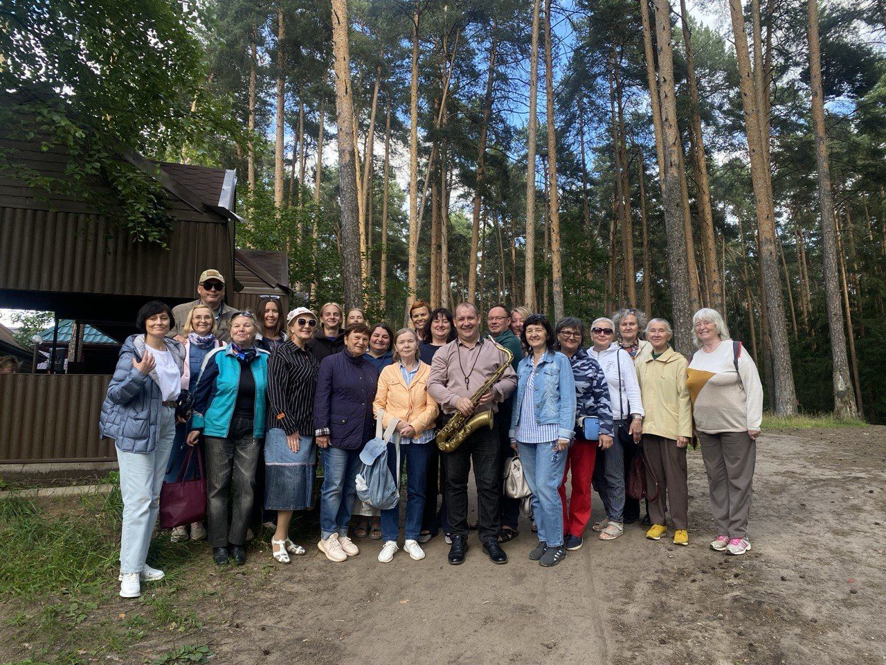 Слушаем саксофон в Черняевском лесу
