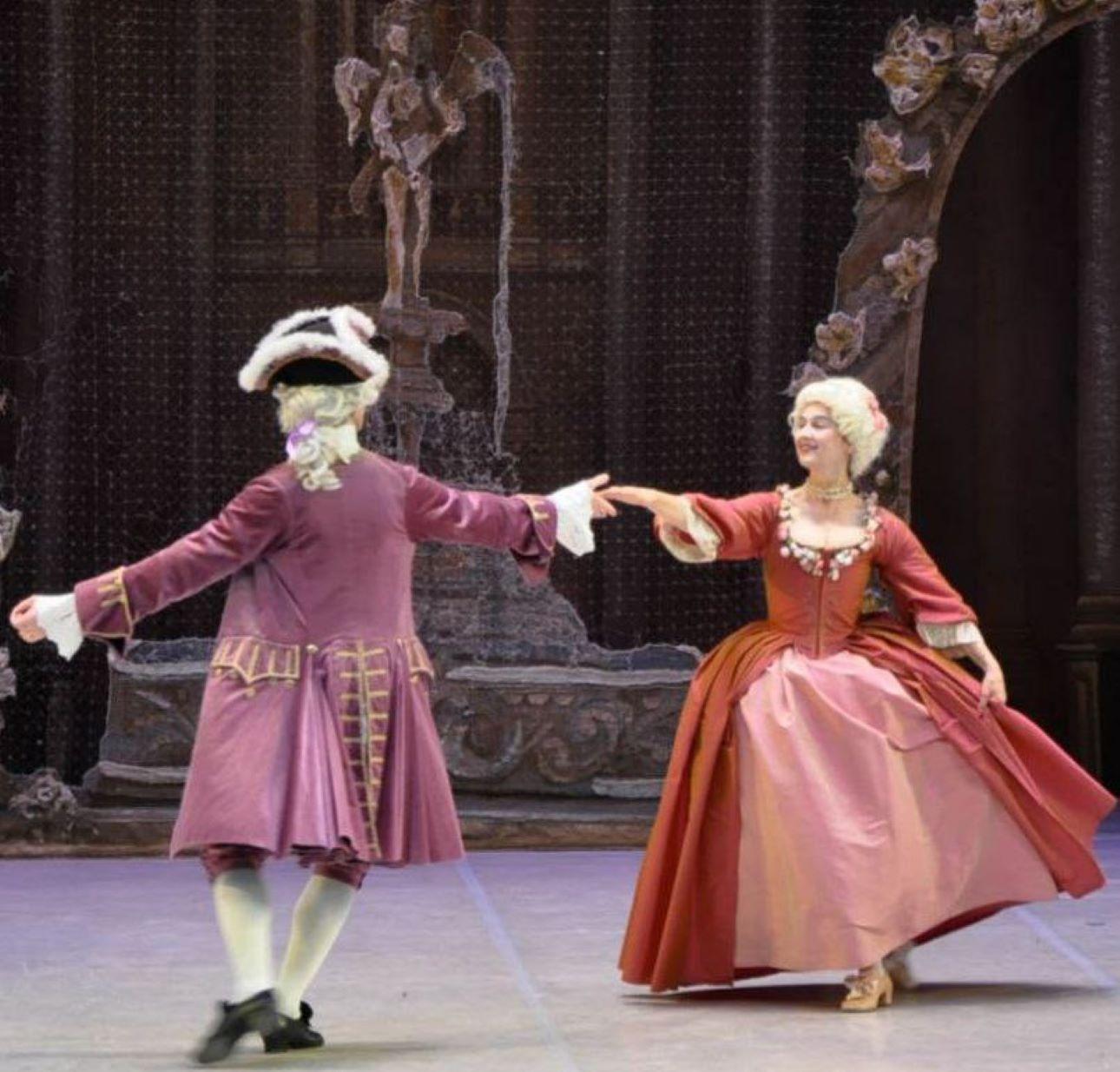 Лекционно-танцевальная программа "Азбука барочного танца"