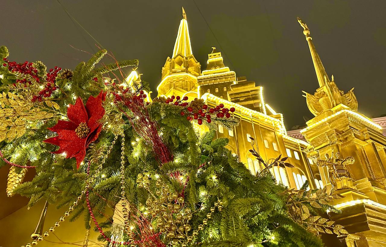 Новогодняя Москва: волшебство света