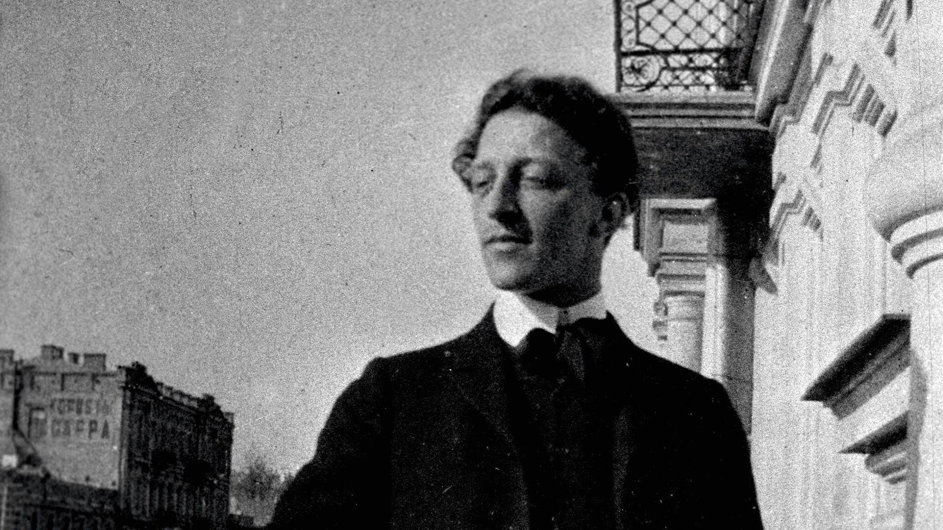 Нечаянная Радость и отчаянное горе. Две революции в поэзии Александра Блока. Лекция 1. И Ночная Фиалка цветет