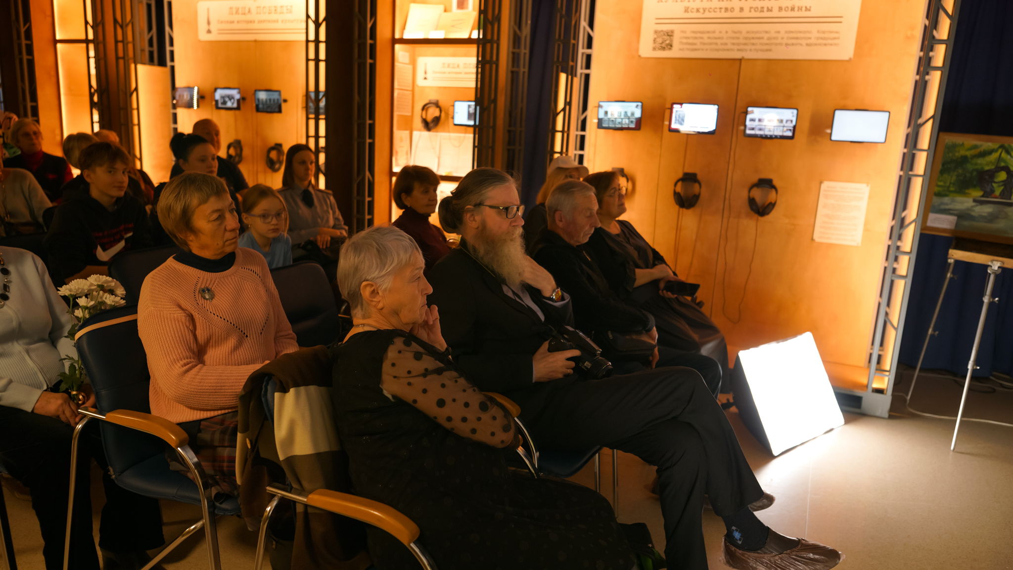 Лекция «Подпольные театры и концерты, как способ поддержки населения на оккупированных территориях»