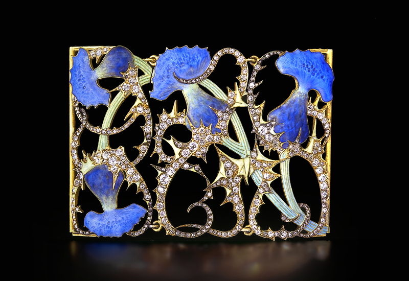 Ажурная традиция: горячая эмаль в ювелирном деле