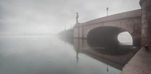 Фотовыставка Александра ЕГРА "Петербург. Движение вне времени".