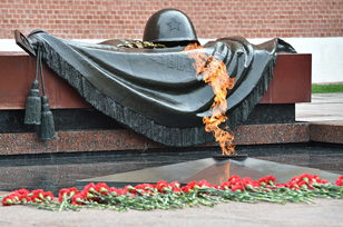 Спектакль "Последний бой" (по мотивам повести А. Рыбакова "Неизвестный солдат")