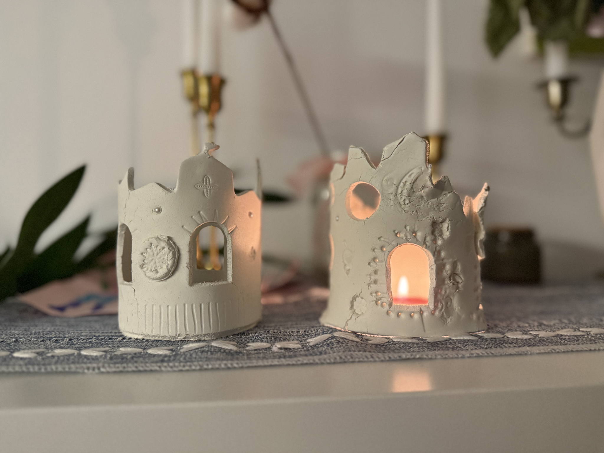 Чудесный домик из глины: создаём новогоднее волшебство