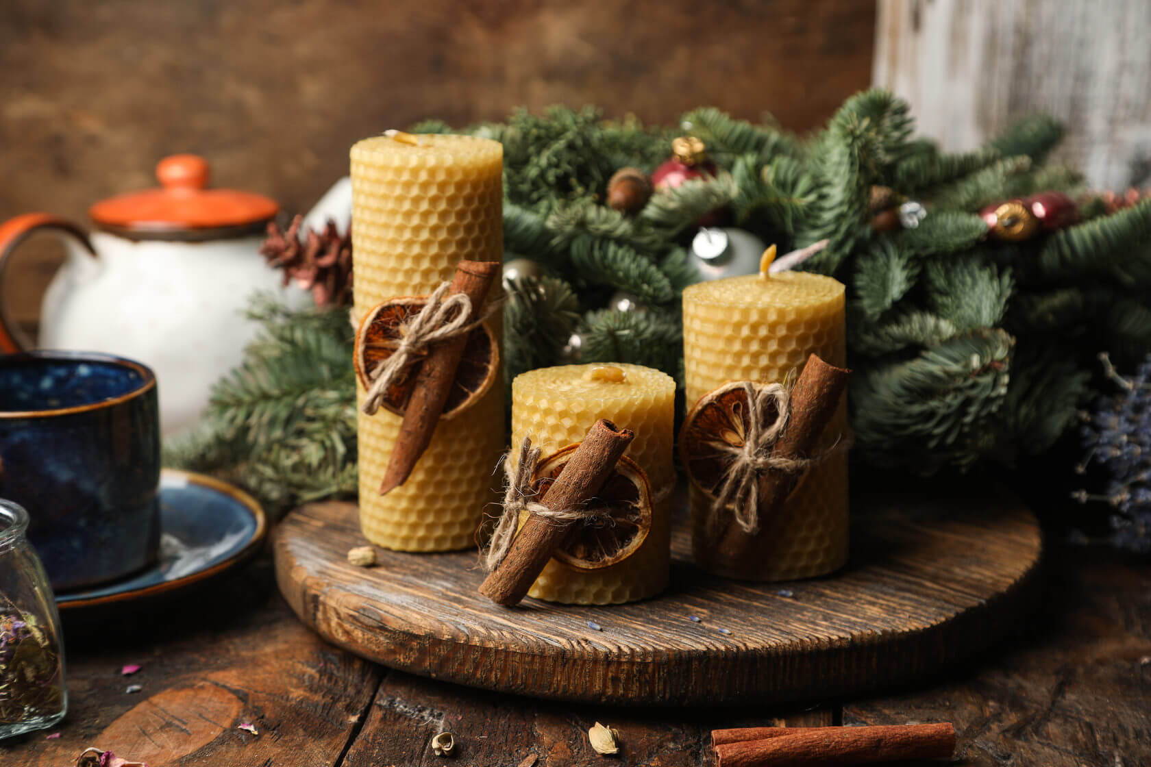 Мастер-класс новогодняя свеча "Энергия Изобилия" из натуральной вощины