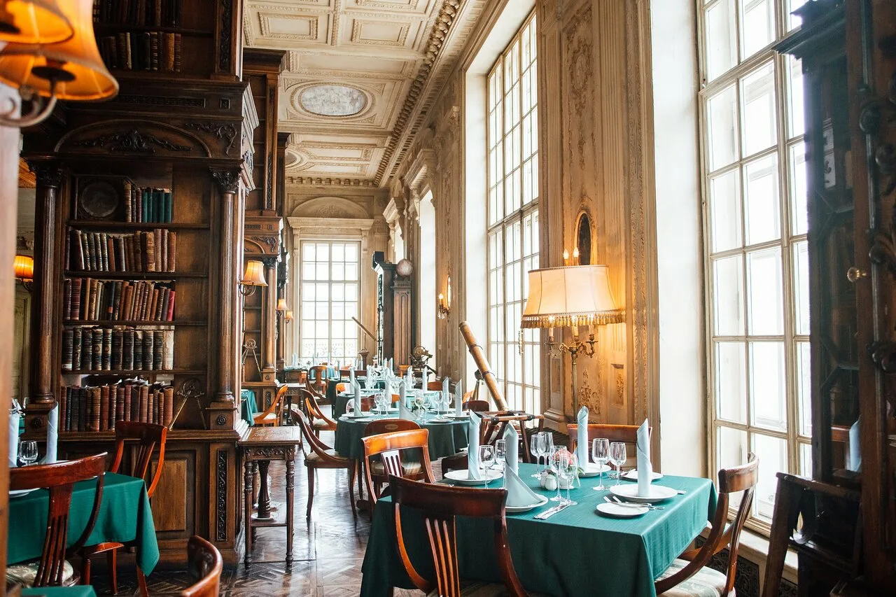 Лекция-бранч от Pelegrina «Шоу Одри Хепберн» в ресторане «Кафе Пушкинъ»