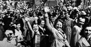 Концерт «Встречаем песней первомай»