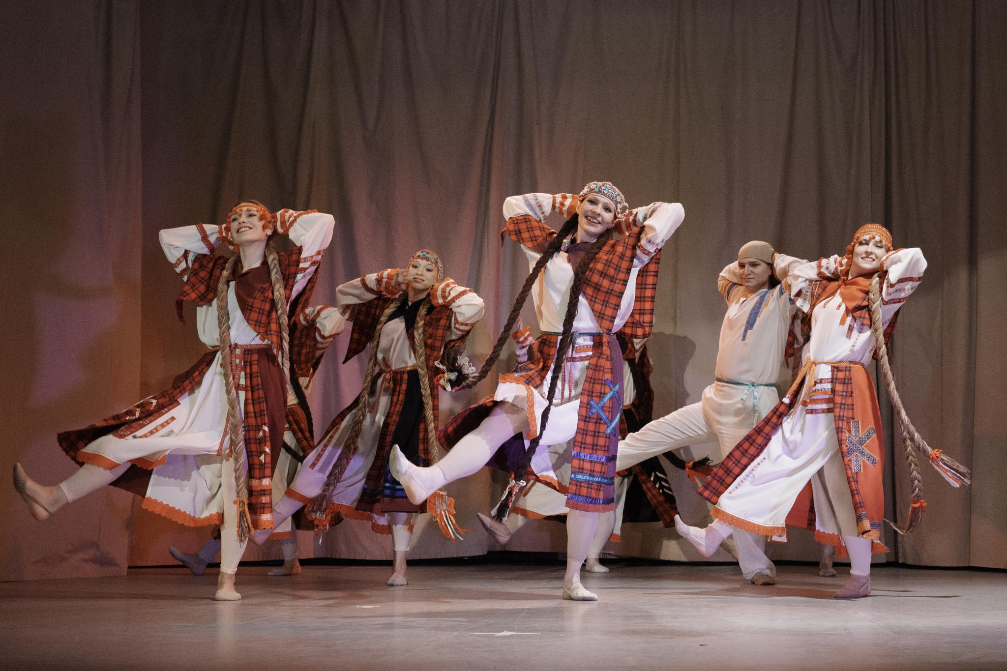 Спектакль «Колесо» театра этнотанца «Нежень»