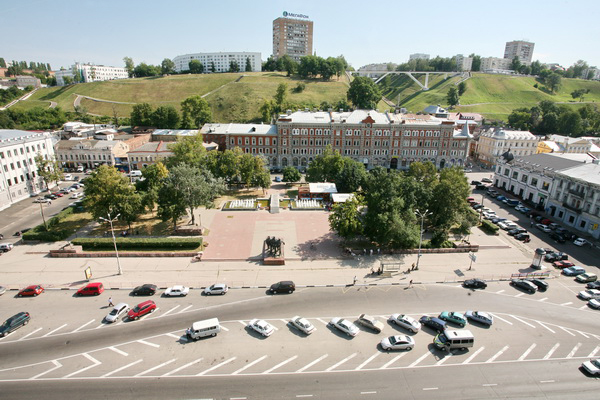 Панорама: Волжское пароходство, перевозка грузов водным транспортом, площадь Мар