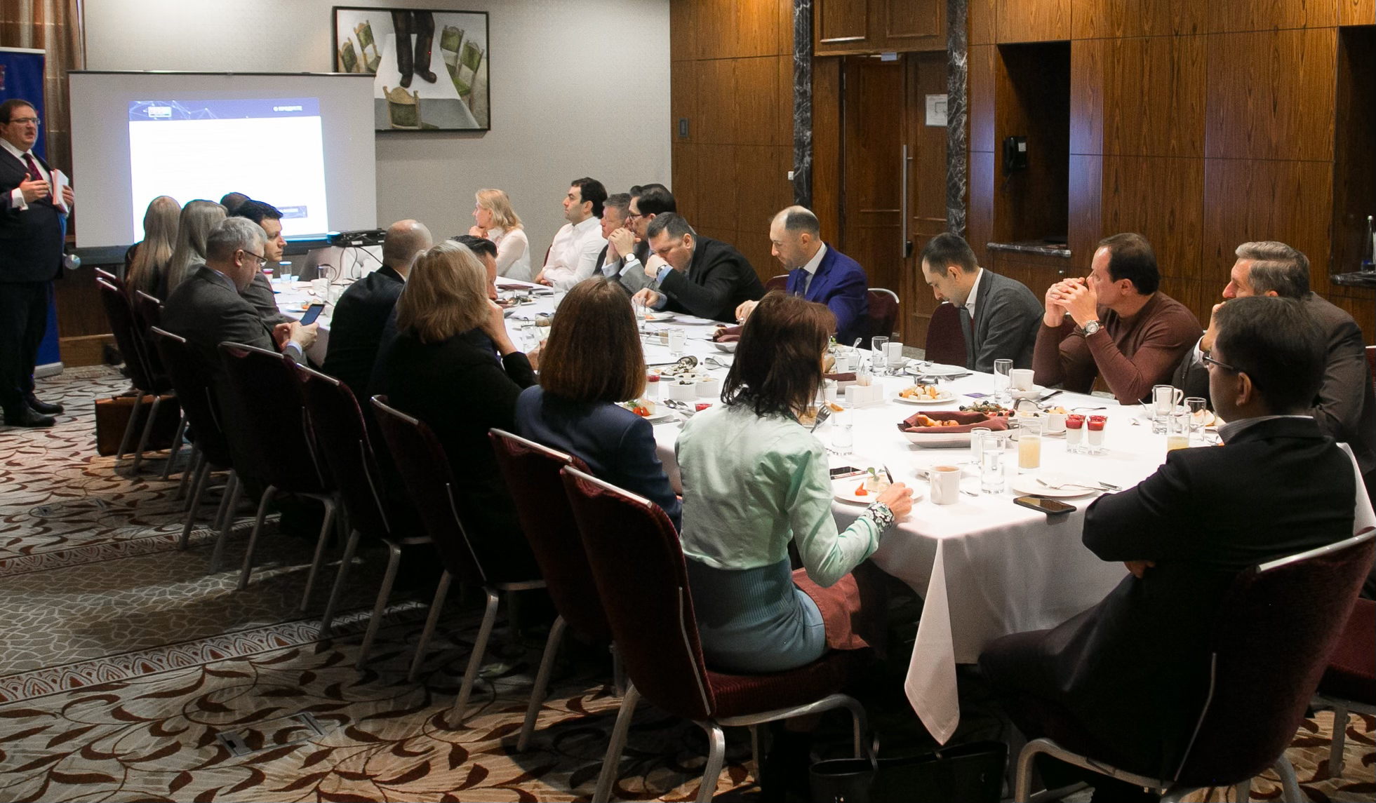 ВАЛЮТНОЕ ЗАКОНОДАТЕЛЬСТВО ДЛЯ ФИЗИЧЕСКИХ ЛИЦ: ПРОСТЫМ ЯЗЫКОМ О РИСКАХ И ПРАВИЛАХ