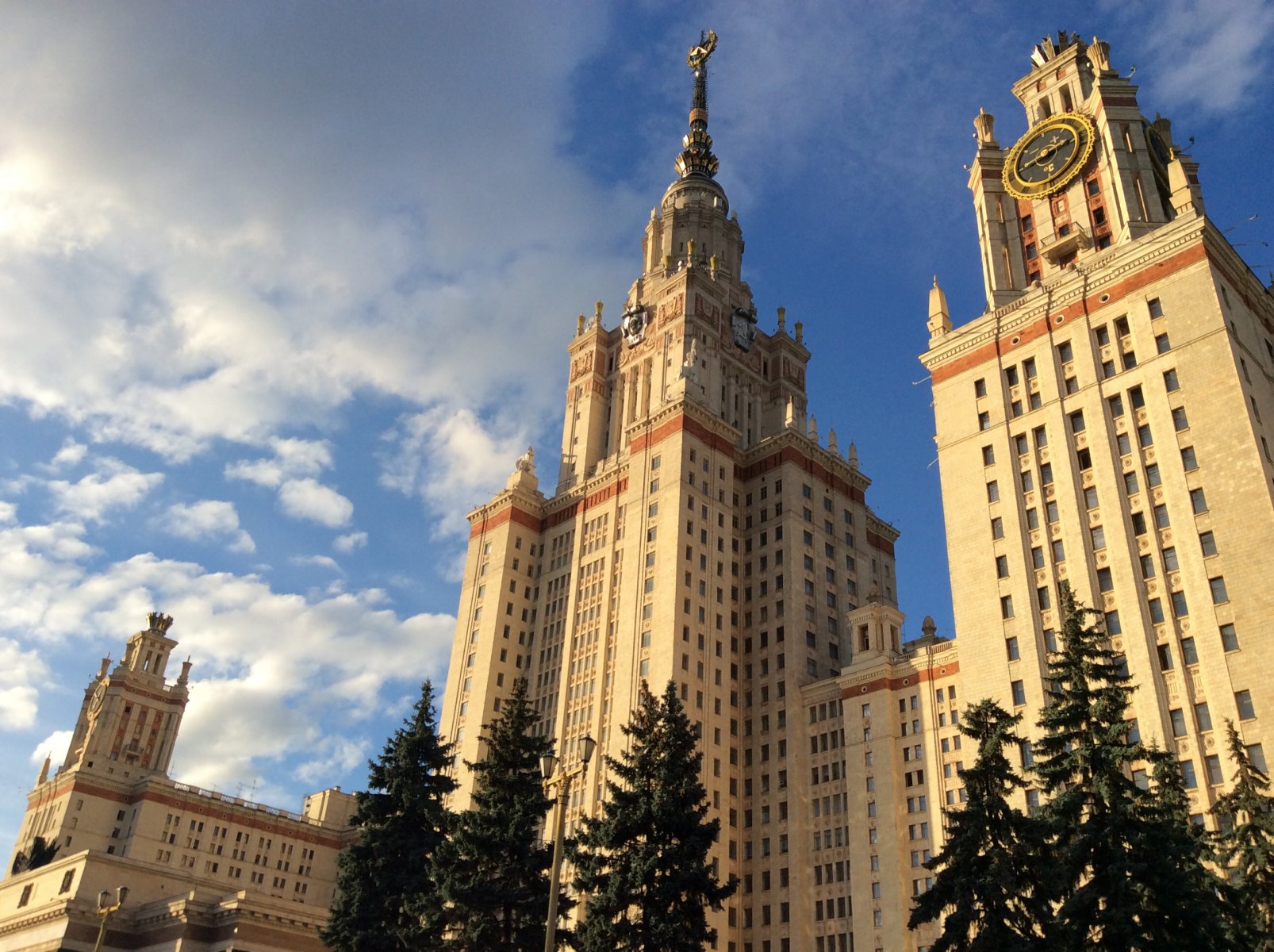 Престижный мгу. Московский государственный университет им. м.в. Ломоносова. Сталинские высотки МГУ. Московский институт МГУ. Институт Ломоносова в Москве.