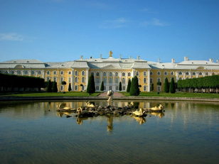 НА ОСЕННИХ КАНИКУЛАХ: БОЛЬШОЙ ПЕТЕРГОФСКИЙ ДВОРЕЦ 