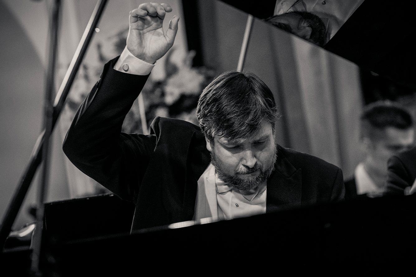 Дмитрий ОНИЩЕНКО фортепиано