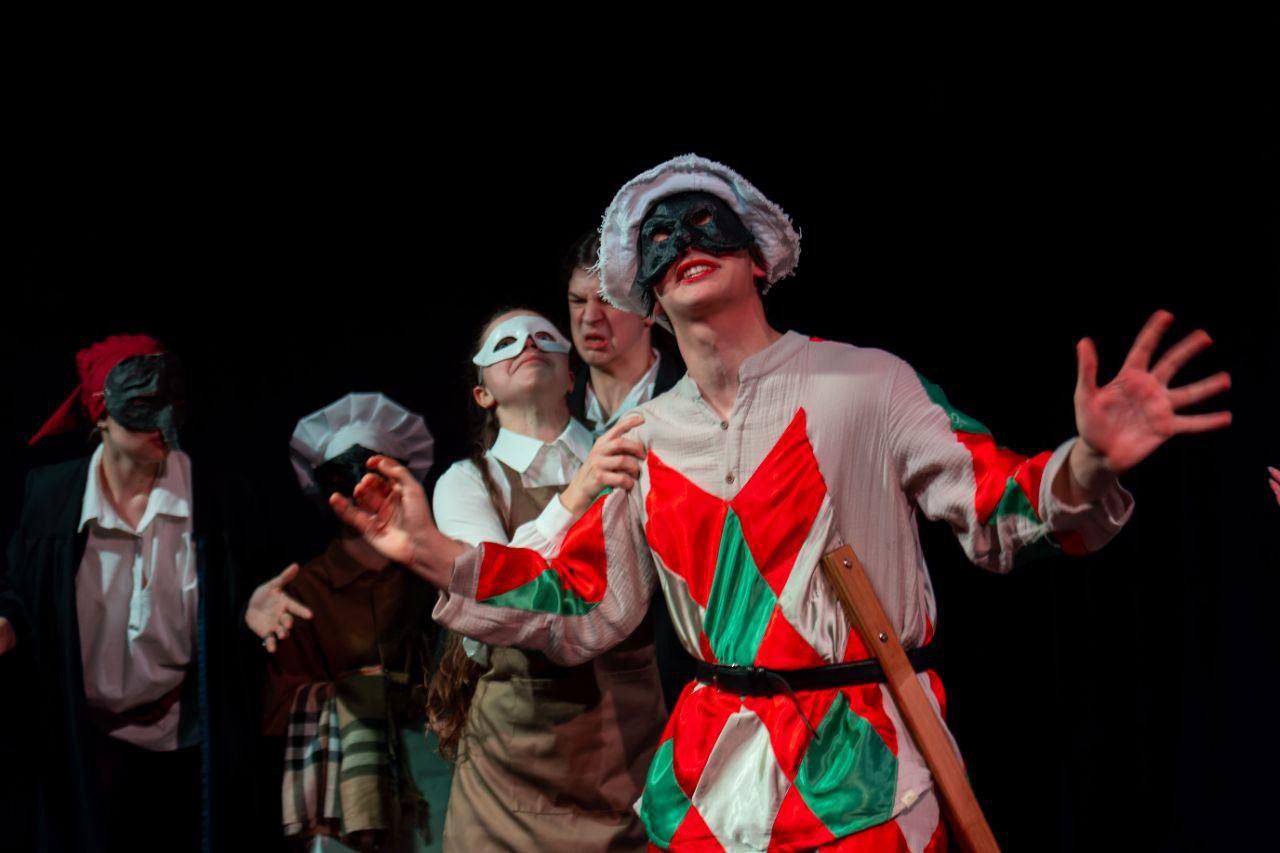 Слуга двух господ