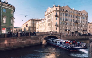 21.08 (сб) в 12.30 Теплоходная экскурсия "Город над вольной Невой" со Светланой 6+ 