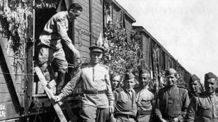 Занятие «Фотолаборатория юного музееведа: составление экскурсий при помощи интерактивных планшетов мобильной экспозиции – 1 модуль «Освобождение. 1943-1945 гг.»