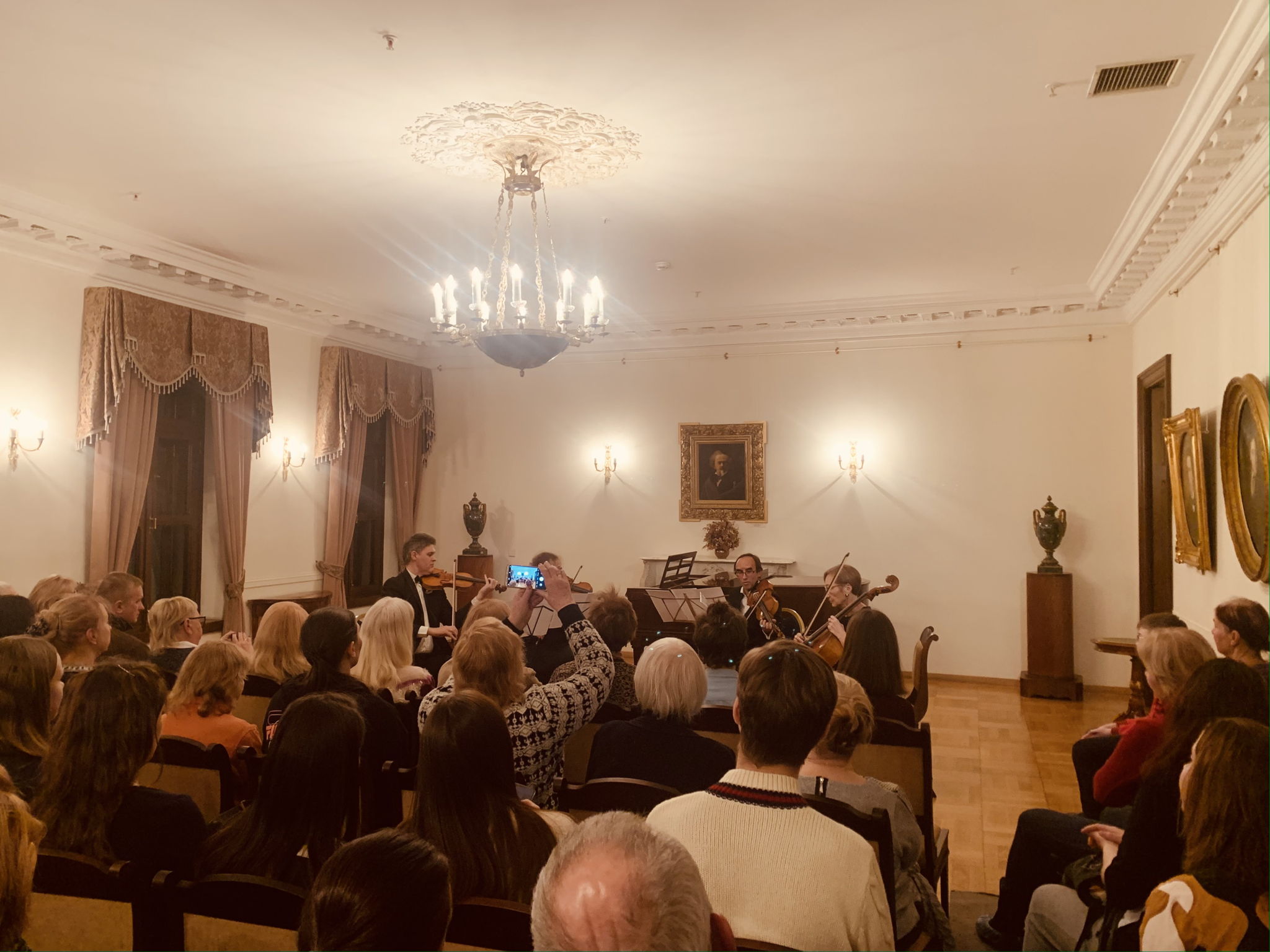 Концерт преподавателей отдела струнных оркестровых инструментов Санкт-Петербургского музыкального училища имени М.П. Мусоргского