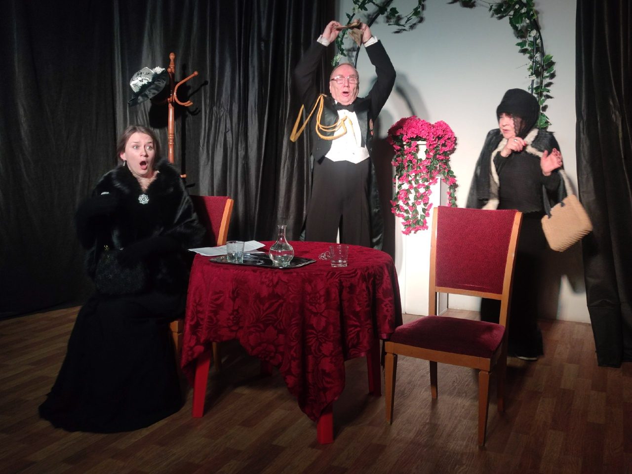 Пробный урок дневного курса актёрского мастерства для начинающих "ТеатроТерапия"