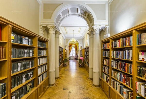 Прогулка по особняку «Летопись в переплёте: история нашей библиотеки»