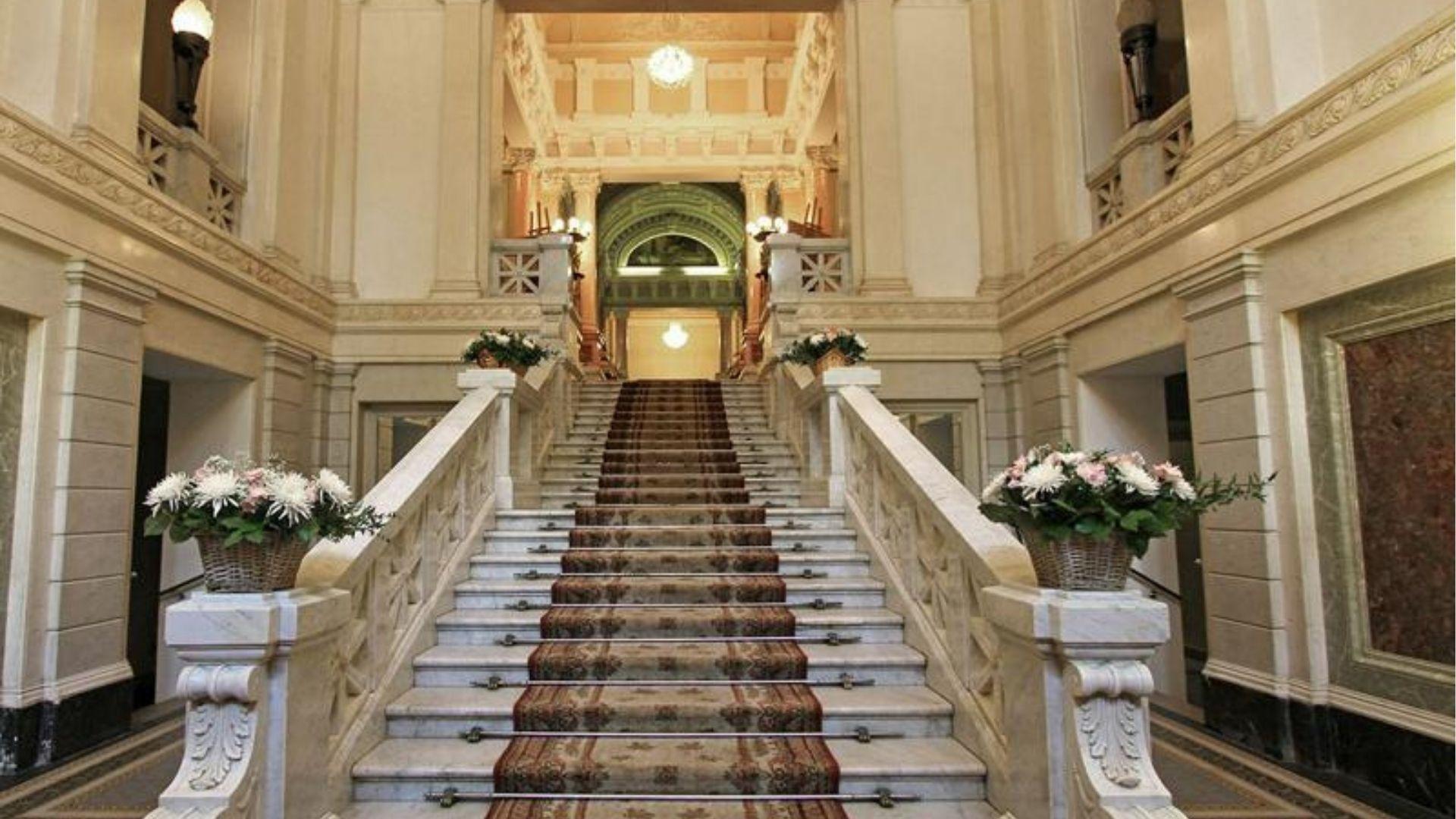 Экскурсия в роскошный особняк Н. Д. Стахеева