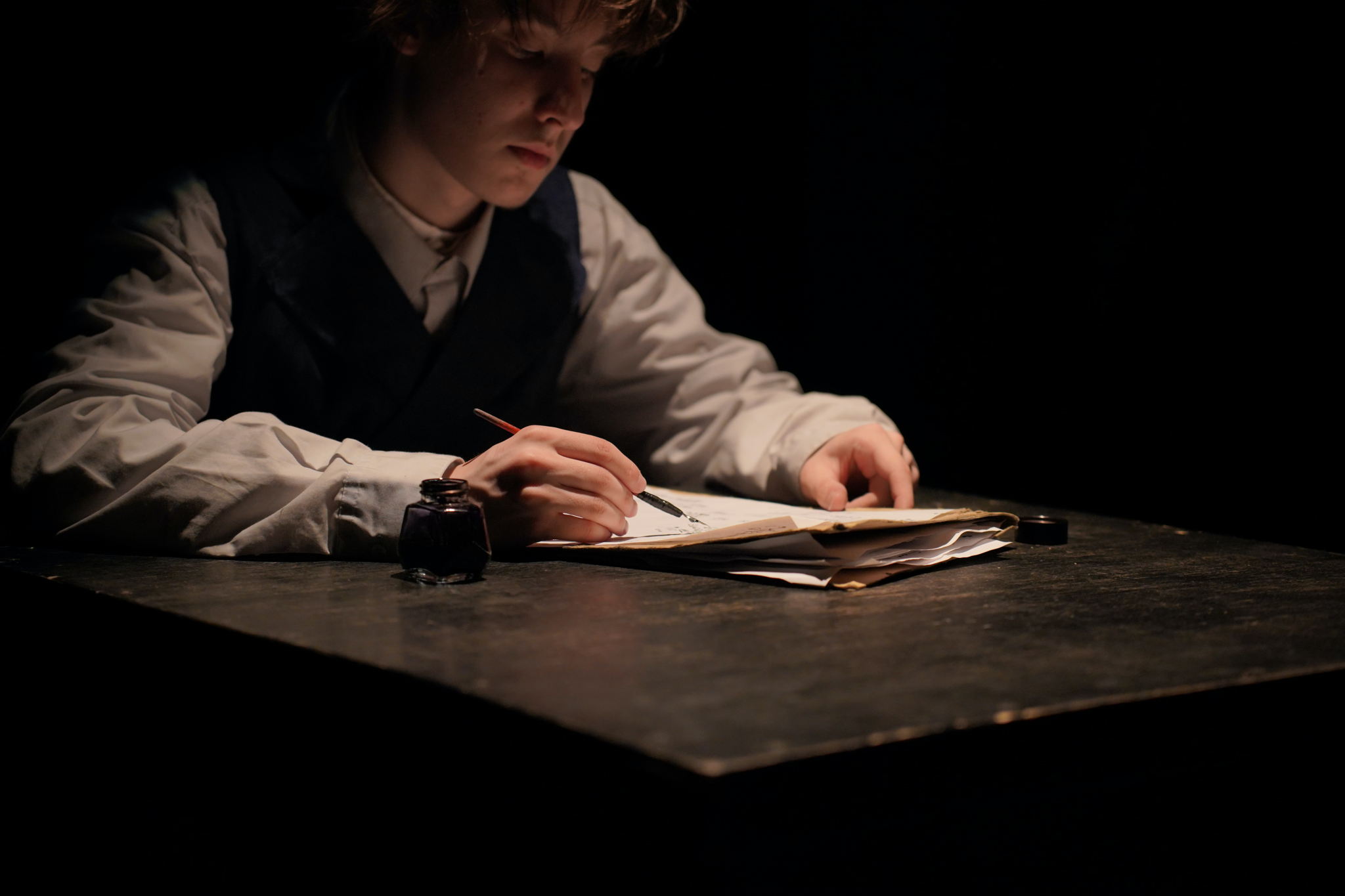 Спектакль-оммаж #Over_Coat по повести "Шинель" Н.В. Гоголя