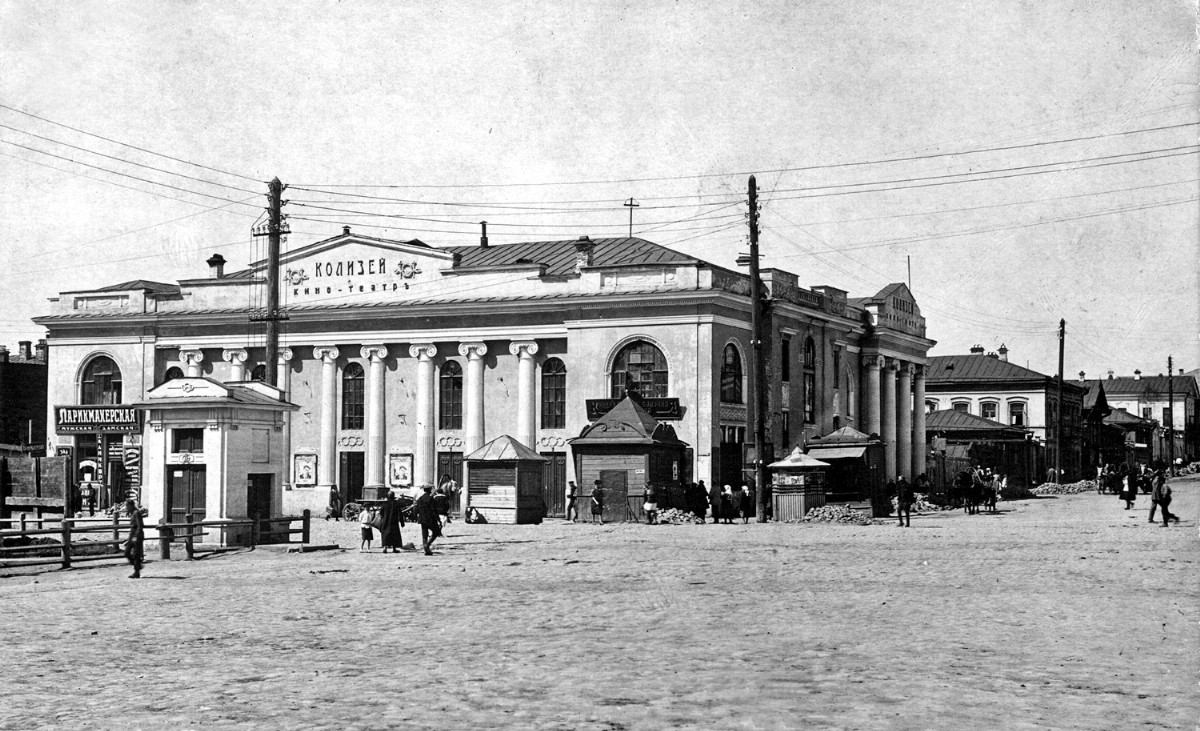 Пешеходная экскурсия «Екатеринбург. Крепость, завод, город» (16+)