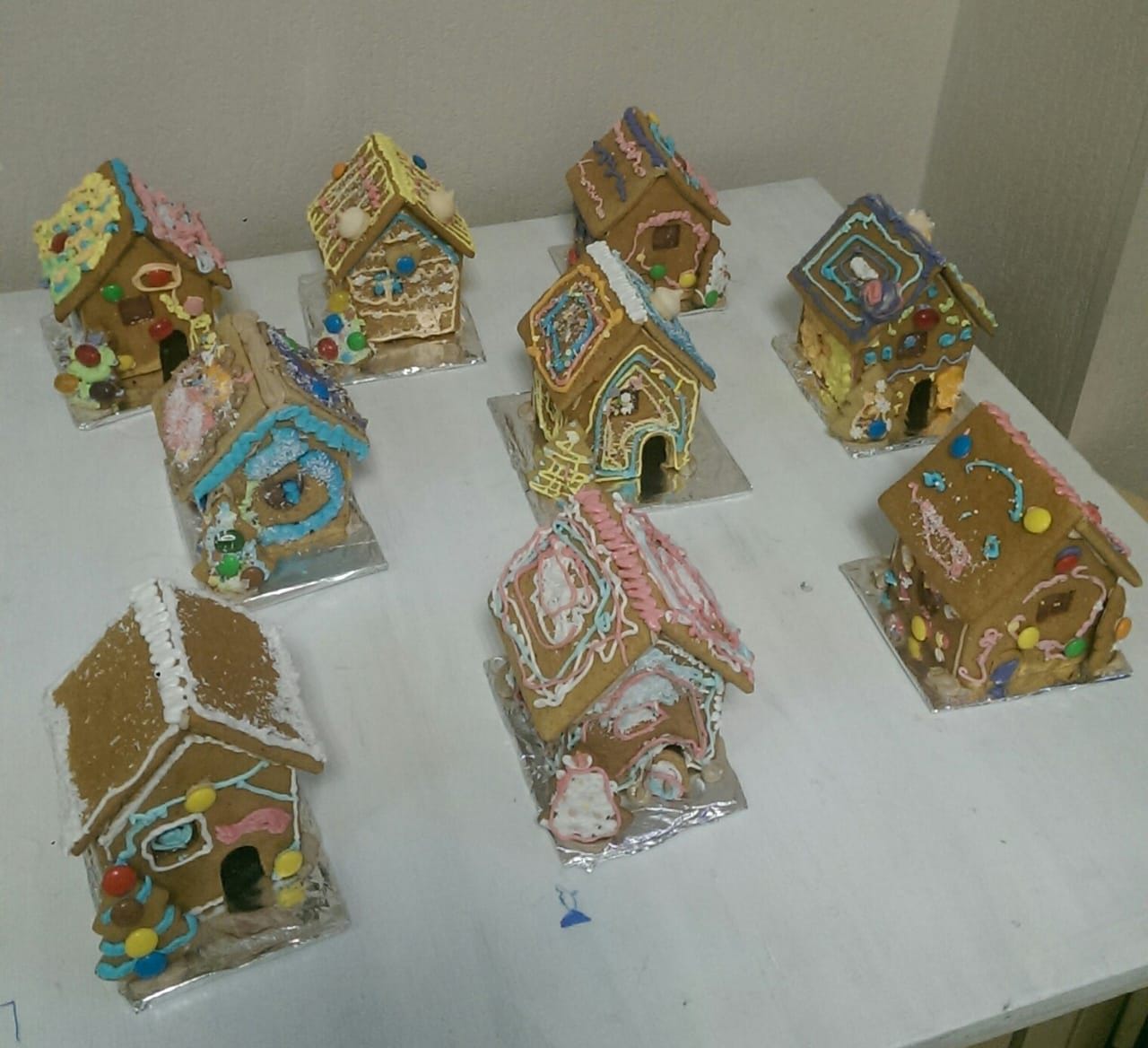 в 16:00 Новогодний мастер-класс "Пряничные домики" с Юлией Бутовой в Ботаническом саду МГУ. 6+