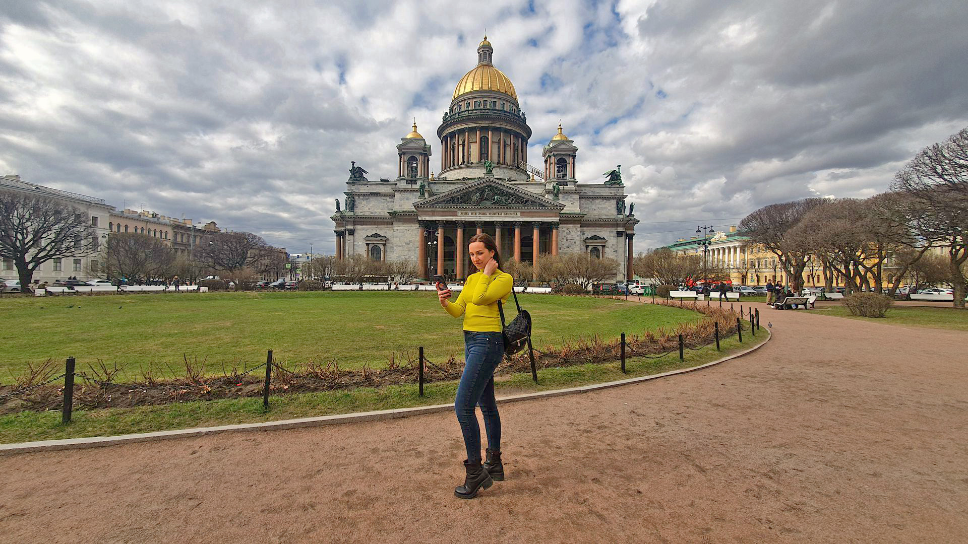 Исаакиевский собор в Санкт Петербурге колонны