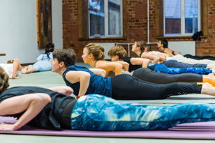 YogaPicnic #25. Предновогодние 108 кругов Сурья Намаскар. Санкт-Петербург, Арт-мир на Невском