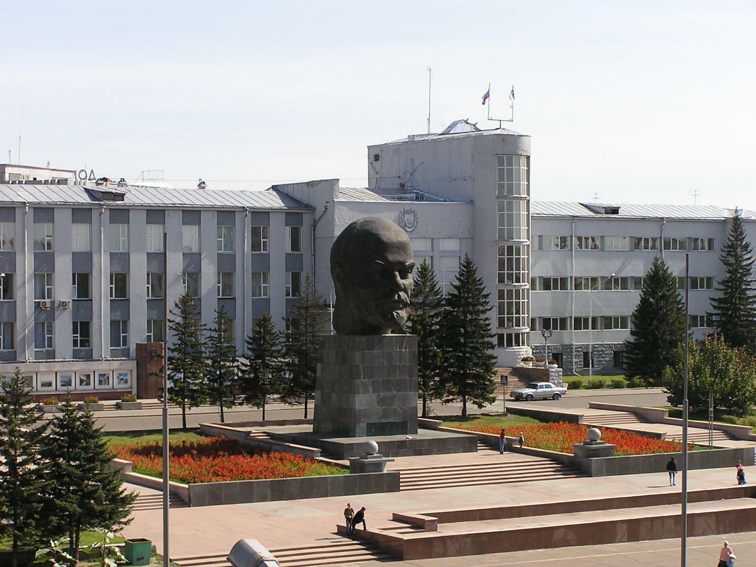 Тематическая пешеходная экскурсия "От модерна до ампира” по архитектурному ансамблю площади Советов. НОВИНКА