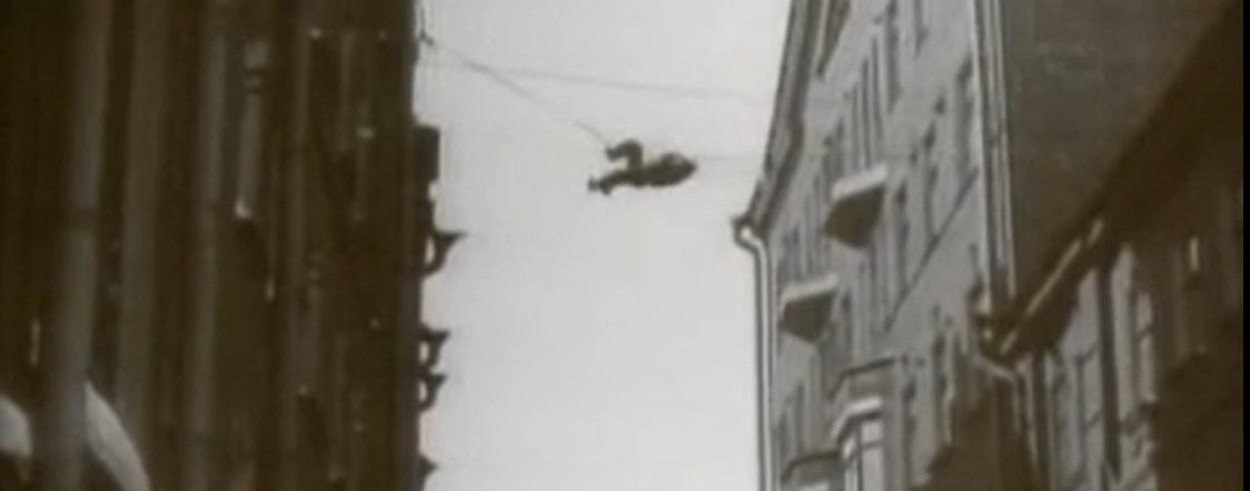 Необычайные приключения мистера Веста в стране большевиков (1924)