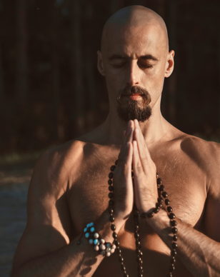 Хатха йога с Ильей Бариновым от Hot Yoga 36