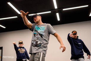 Мастер-класс по Hip-Hop от хореографа танцевального центра PROТАНЦЫ Питер Andre Demarko