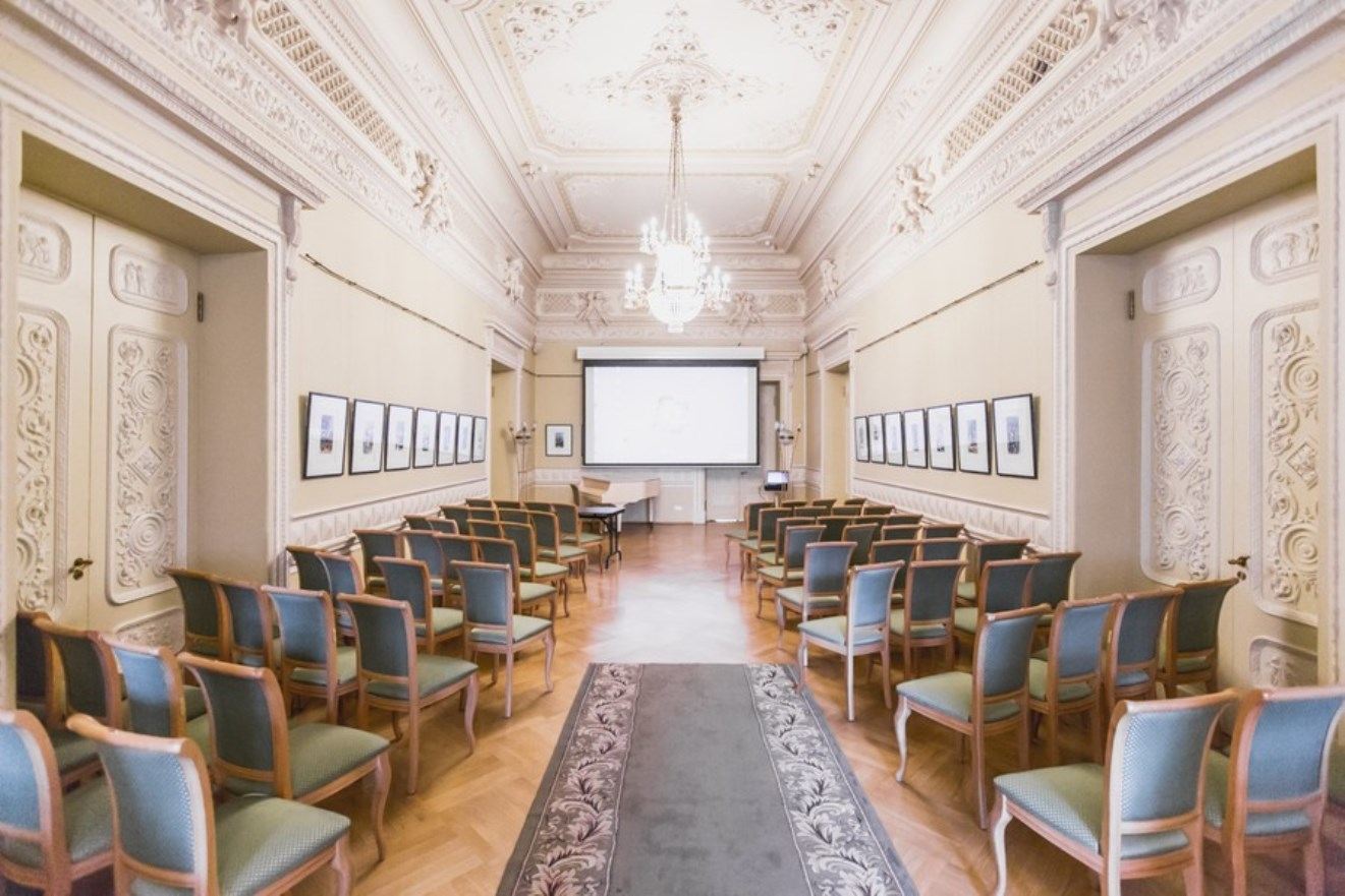 Лекция «Великокняжеские усадьбы: Собственная дача, Знаменка и Михайловка»