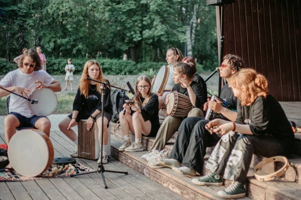 Вечер танцевально-музыкальной импровизации от студии «Театралка» Казанского ТЮЗа и студии «Ихлас»