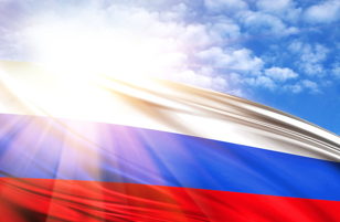 Семейный мастер-класс «Российский флаг колышется над нами»